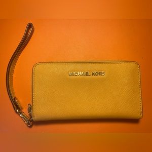 Michael Kors Small Wrislet
